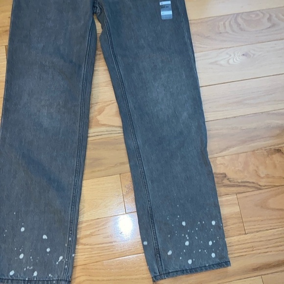 NWT Levis Low Pro Straight Jean in size 27, mid-rise, relaxed hip/thigh - Picture 8 of 15